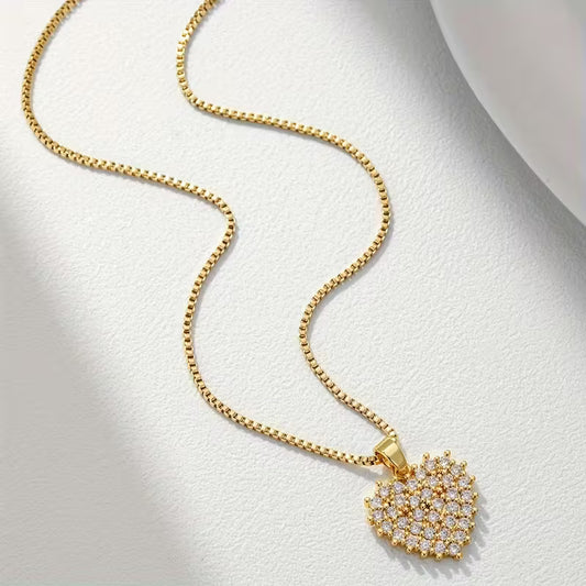Golden Heart Pendant Necklace – Unisex Streetwear Jewellery