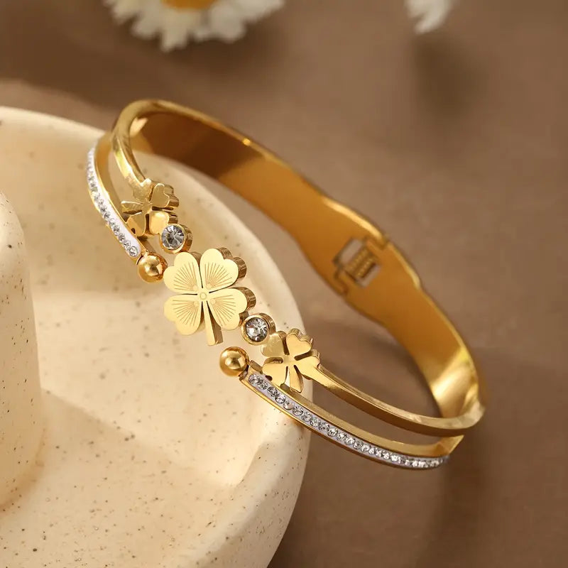 Lucky Clover Gold Bracelet – Stainless Steel Four-Leaf Charm