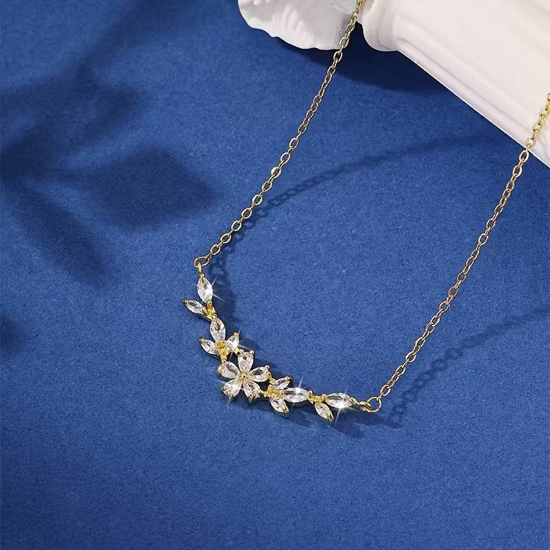 Elegant Floral Leaf Pendant Necklace for Women