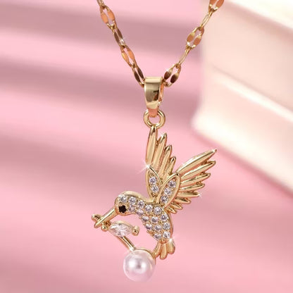 Gold Hummingbird Pendant Necklace – Elegant Women’s Jewellery