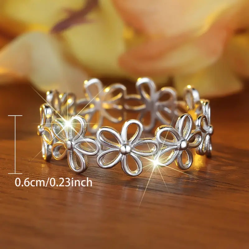 Elegant Sterling Silver Floral Ring