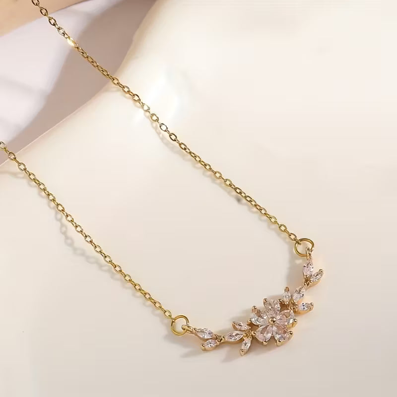 Elegant Floral Leaf Pendant Necklace for Women