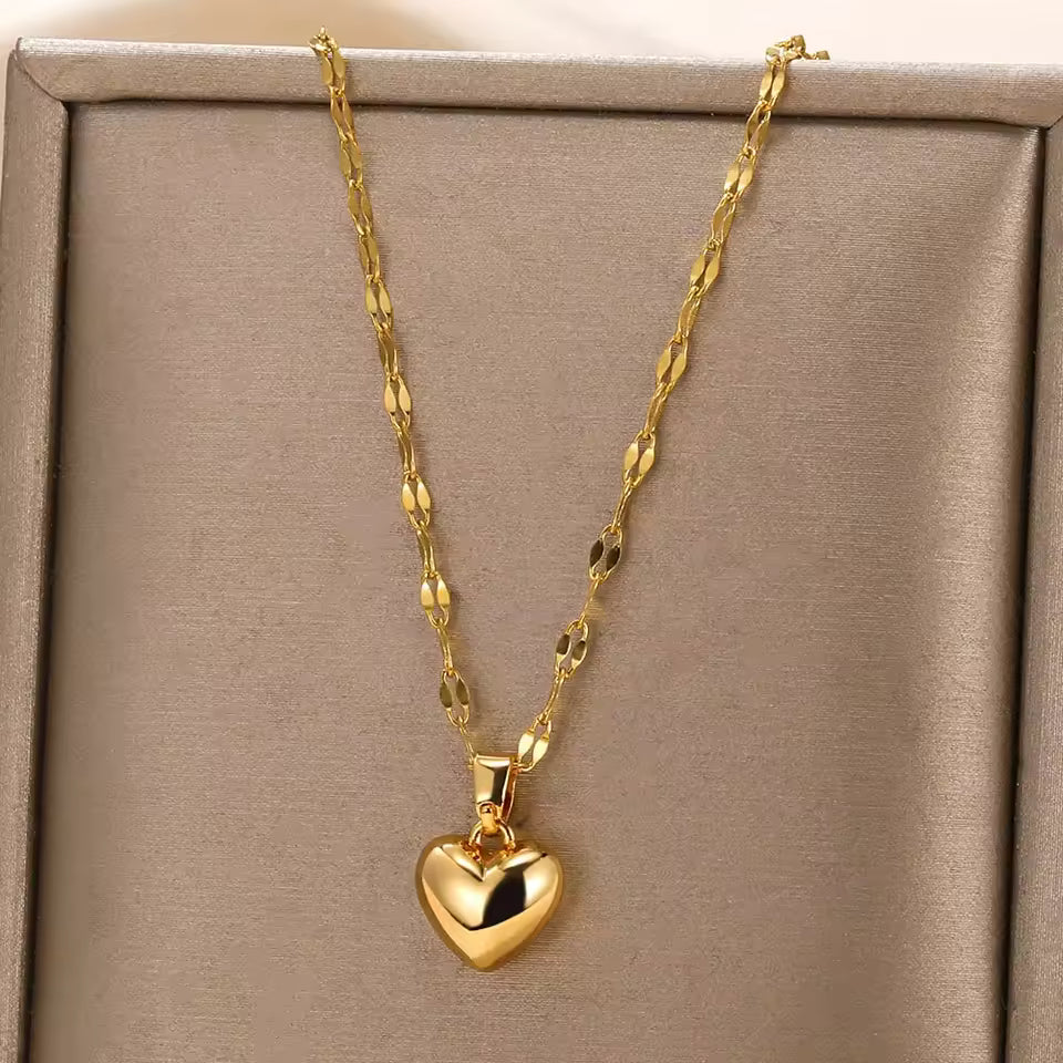 Stainless Steel Heart Pendant Necklace for Women – Trendy 2025 Design