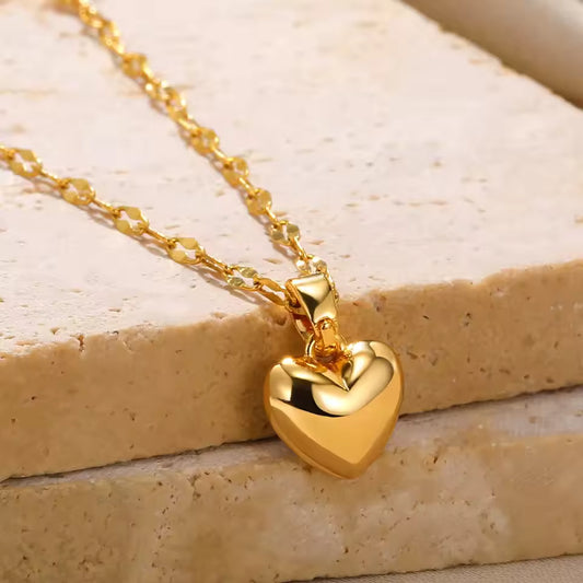 Stainless Steel Heart Pendant Necklace for Women – Trendy 2025 Design