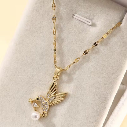 Gold Hummingbird Pendant Necklace – Elegant Women’s Jewellery