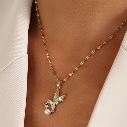 Gold Hummingbird Pendant Necklace – Elegant Women’s Jewellery