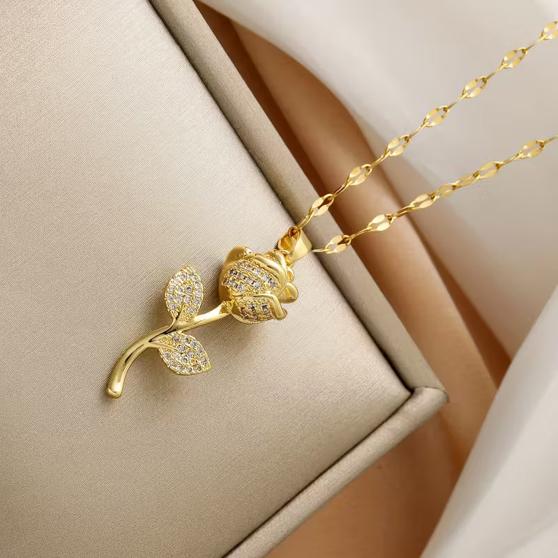 Gold Rose Pendant Necklace – Elegant Women’s Jewellery