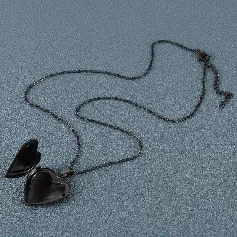 Personalized Heart Pendant Necklace – Custom Photo & Engraved Jewelry