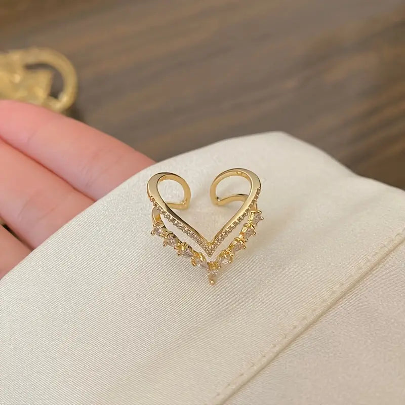 Adjustable Double V Ring – Elegant Copper & Zirconia Jewellery