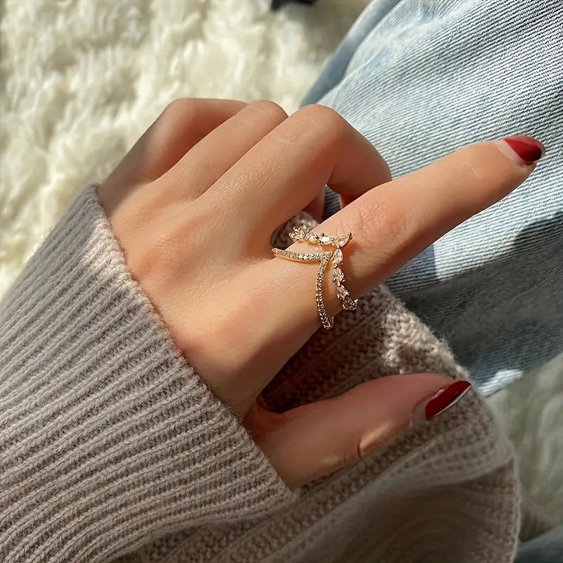 Adjustable Double V Ring – Elegant Copper & Zirconia Jewellery