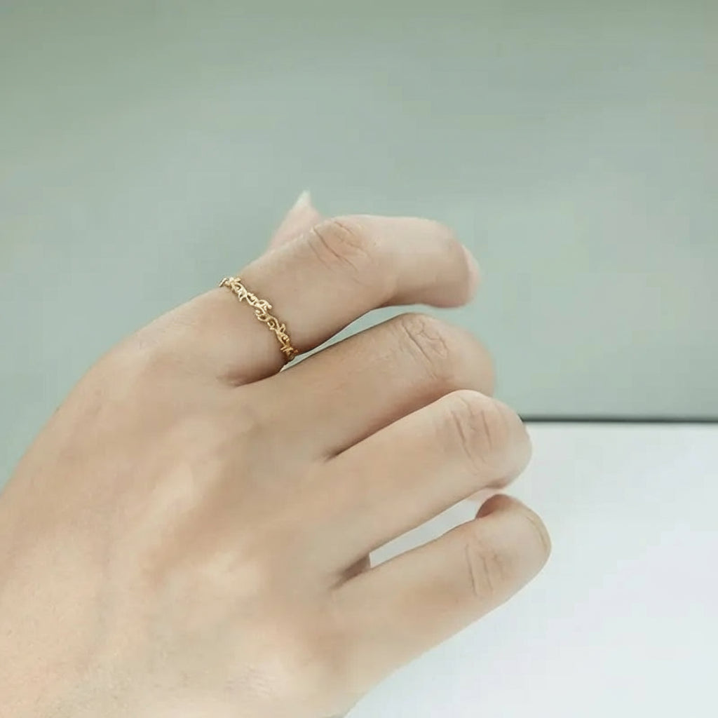 Vintage Silver Ring – Elegant Retro Asymmetric Design for Women